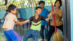 10 Keutamaan Donasi Anak Yatim Disertai Ayat dan Hadisnya | Empower