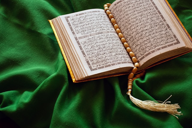10 Ayat Tentang Sedekah & 10 Hadist Sedekah | Empower